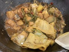 -屯老二农家铁锅炖·行业领军者(梅江店)