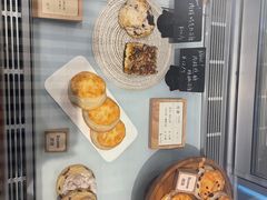 -SKROLL卡特司库·蛋糕定制·生吐司·司康(古北程家桥店)
