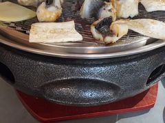 -围炉肉舍•炭烤活鳗•丹东海鲜烤肉(步行街店)