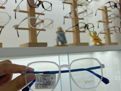 -翰佐蔡司小乐圆·依视路星趣控·暴龙眼镜折扣店