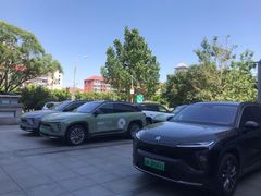 -蔚来中心(北京中关村店)