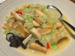 菜心小竹笋炒蘑菇-湘湖逍遥庄园·水漾中餐厅