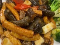 鲍鱼菇炖辽参-小贝壳酒楼(经九路店)