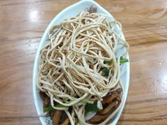 -志权牛肉面(灵山路店)