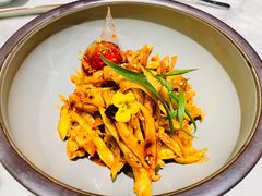 敲糖棒棒鸡-辛香汇·现炒川菜(淮海路百盛店)