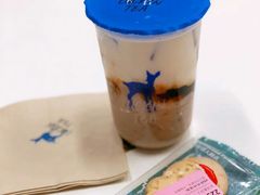 芋泥厚乳-瑞幸咖啡(东直门枢纽店)