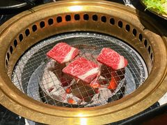 -山川小町·极番烧肉(新地假日广场店)
