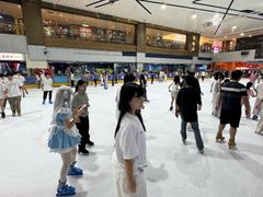 -正佳冰河湾真冰滑冰场