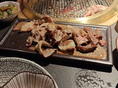 -铭牛烧肉·和牛海鲜自助(高新月牙湖店)
