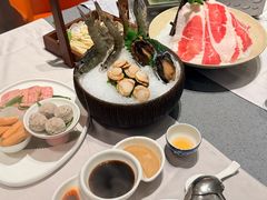 -红鼎豆捞·非遗鲍皇汤火锅(宝丰路店)