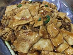 -湖南人家湘菜馆(镇江路店)