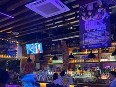 -鲨鱼美式餐厅酒吧Sharky