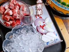 -毛辣果·贵州红酸汤牛肉火锅(西单店)