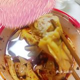 是家很高大上的餐厅。点了很多没吃完，打包了两个菜回来
