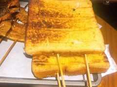 焦糖面包片-庆峰龙虾烧烤(合肥一店)