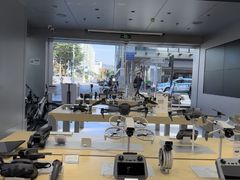 -DJI大疆(深圳华强北曼哈授权体验店)