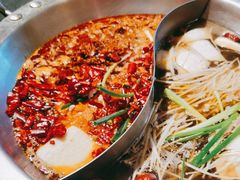 -沸炉重庆老火锅(军事博物馆店)