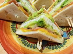 -Rabbit Cafe私房西餐甜点咖啡(栖霞路店)