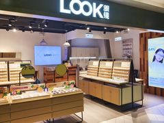 -LOOK眼镜·蔡司依视路配镜(宝山万达店)