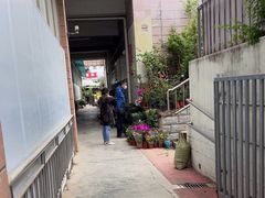 -花鸟鱼虫鲜花绿植市场(玉泉路店)