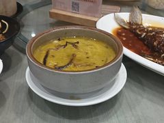 -莲餐厅·湖北菜·潜江小龙虾店(愚园路店)