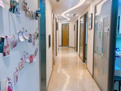 -瑞尔齿科(南京东路名人诊所)