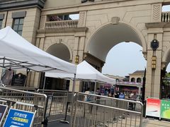 -王府井奥莱临潼小镇(临潼店)