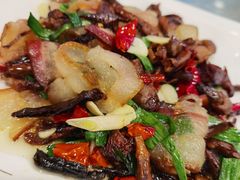 -石磨豆花家常菜·牦牛排土火锅