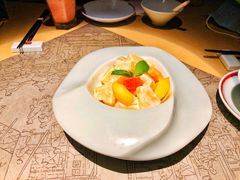 凤梨虾球-穹六人间 people 6(岳阳路店)