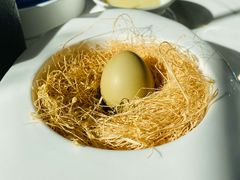 巧克力虾碎鹅蛋黄板栗酥-青岛遇见米兰(八大关店)