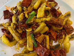 -巧克力渔家.小船海鲜胶东菜(万平口店)