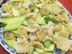 鲜蘑炒肉片-北大地皖峰饭馆