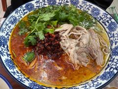 -巍山𤆵肉饵丝