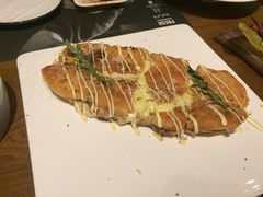 金枪鱼爆浆披萨-造精酿餐厅