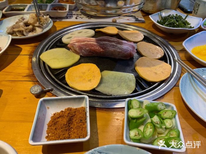 唯成•韩国炭火烤肉 유성고기图片