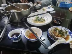 -大富蚝乌东哥饭店·石锅鱼杂·柠檬鸭(革新路店)