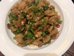 -湘潭九龙鱼头店(城南西路店)