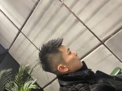 -尼特斯男士发型馆