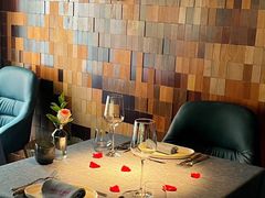 -弦月窗LUNETTE BY AMANDA(复兴路店)