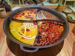 -白乐天毛肚火锅馆(解放碑店)