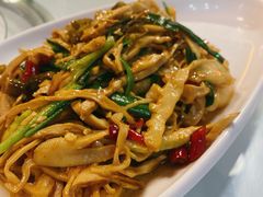 -茅台镇网红溶洞餐厅·茅帮菜馆