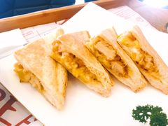 炸鸡三文治-夏羽记甜品(小榄大信店)
