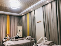 -苗方清颜祛痘·皮肤管理