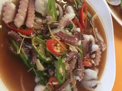 -班赞海鲜市场胖阿姨加工点