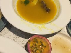 酸木瓜炖牛腩-半山腰·云南菜(侨福芳草地店)