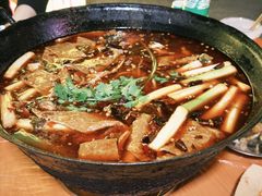 -鸿顺老铁锅美蛙鱼府(解放碑店)