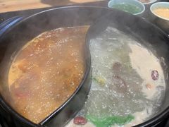 -明何记涮牛肚(品牌首店隋唐植物园南门古城路店)
