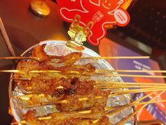 -何师烧烤Pro ·江湖川菜·小龙虾·精酿啤酒(太古里旗舰店)