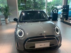 -南充通源宝马4S店(高坪店)