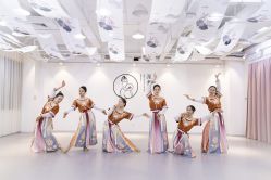 -深舞形体民族舞蹈工作室